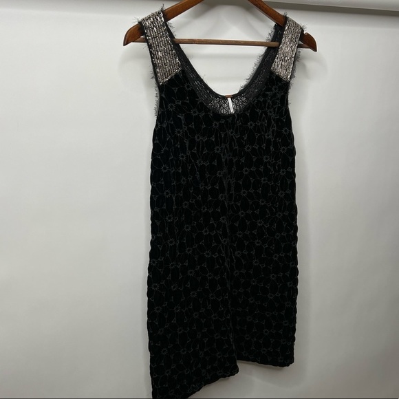 Free People Women’s Beaded Black Velvet Mini Shift Dress - Picture 6 of 15
